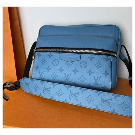 sacoche louis vuitton homme bleu|vente de sac louis vuitton.